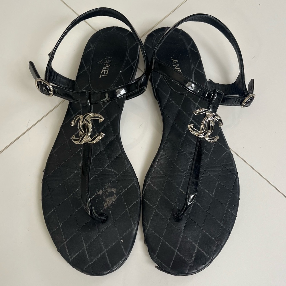 Chanel Thong Sandals CC Logo